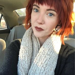 Meet your Posher, Whitney